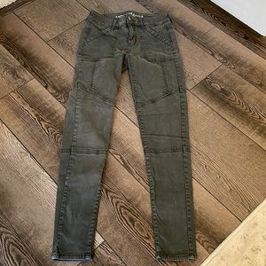 American eagle dark green cargo skinny jeans